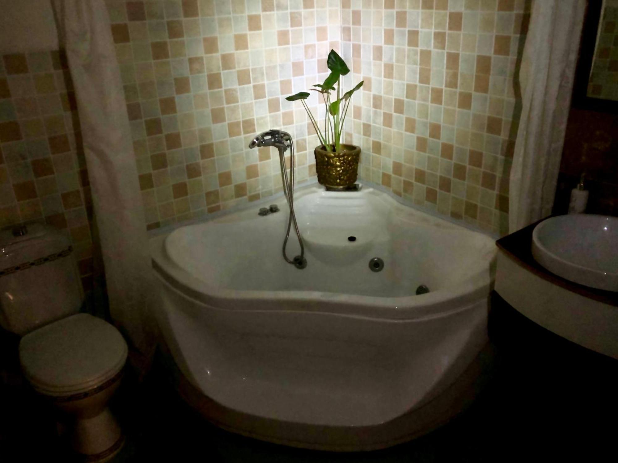 Urban Boutique Hotel Pristina Quarto foto