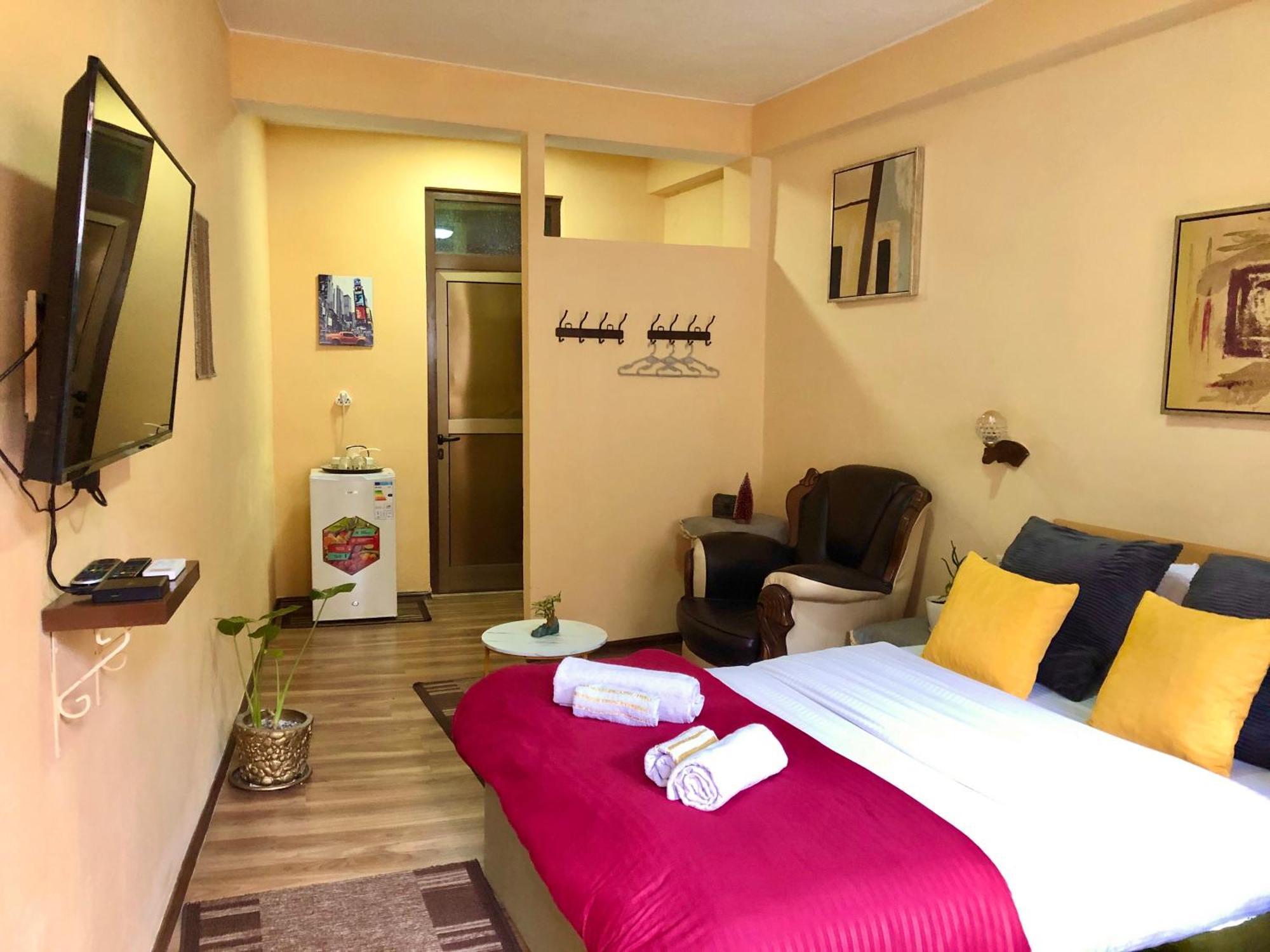 Urban Boutique Hotel Pristina Quarto foto